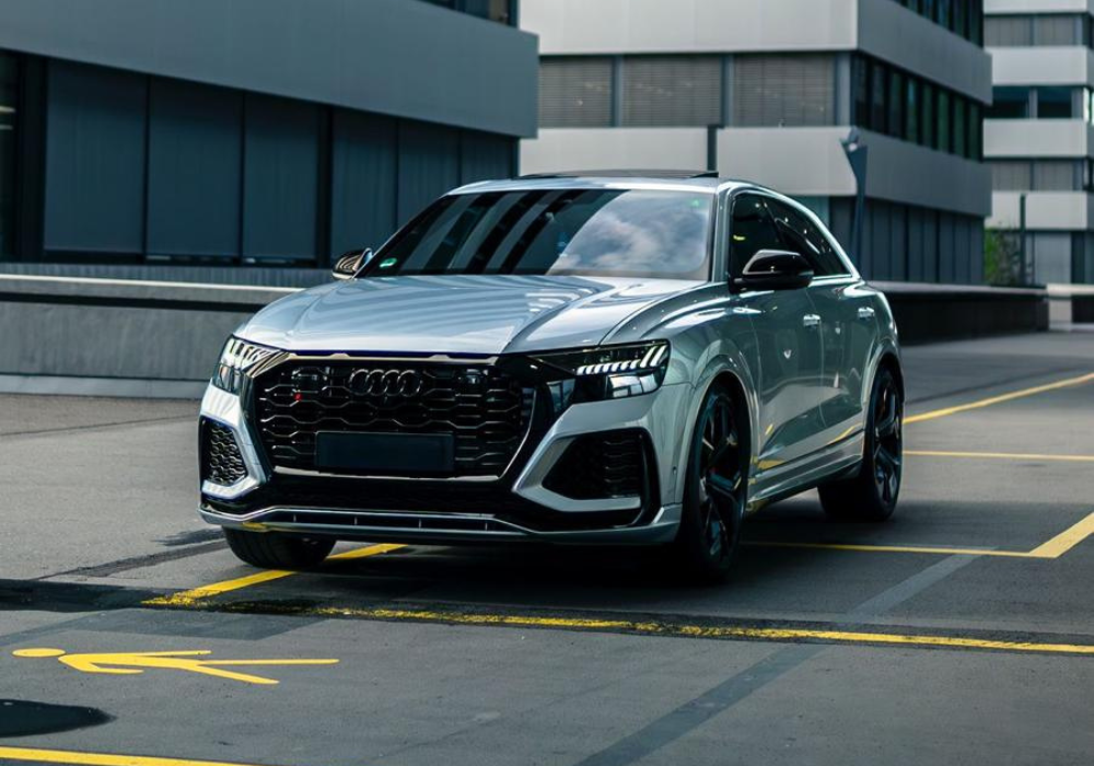 Audi RSQ8